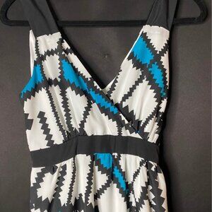 New York & Company Geometric Print Maxi Dress – Women’s Size Medium